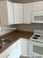 Dadeland Park Condo Apartments 7505 SW 82nd St, Glenvar Heights, FL