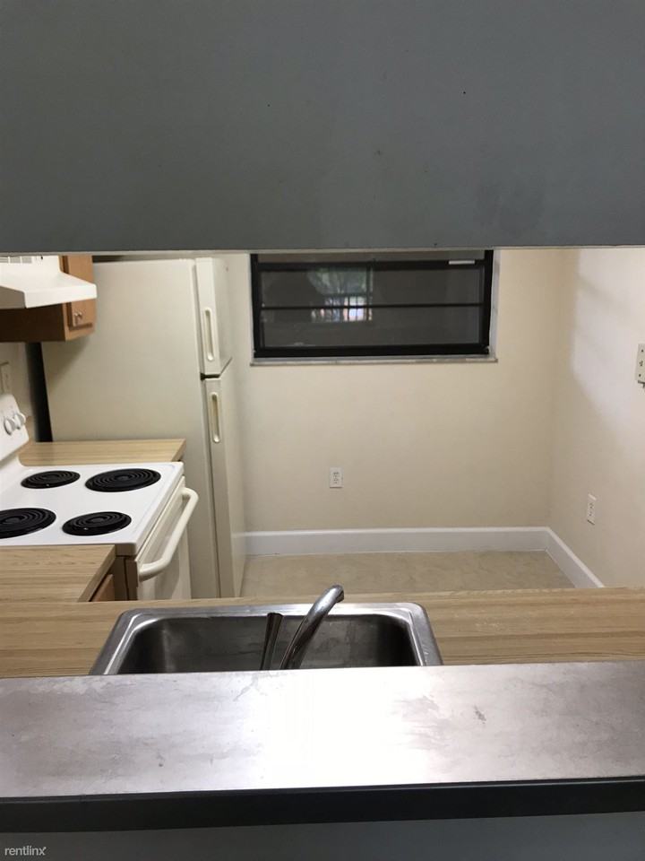 Gardens of Kendall South - Photo 2 of 10