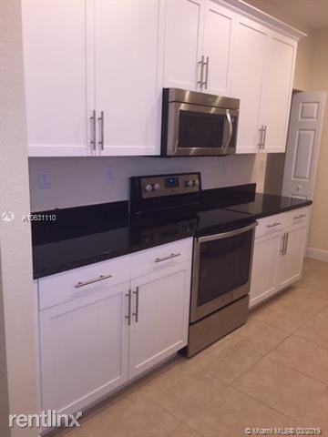 COBBLESTONE II - Photo 2 of 7