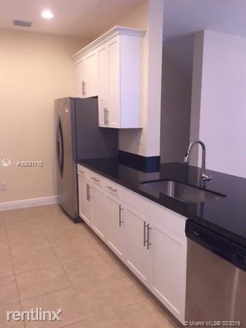 COBBLESTONE II - Photo 3 of 7