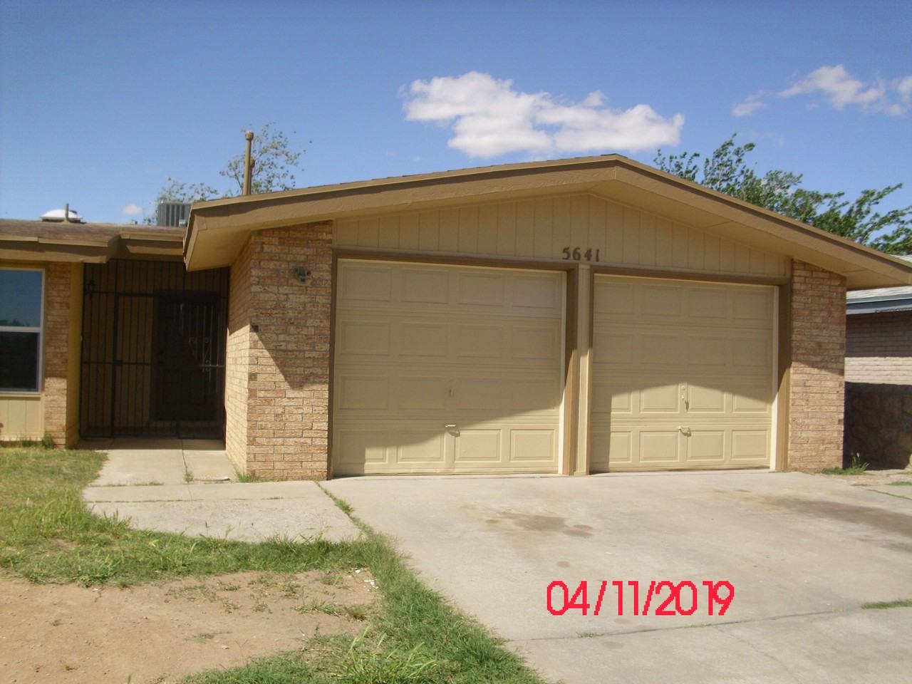 5641 Sweetwater Dr - Photo 2 of 18