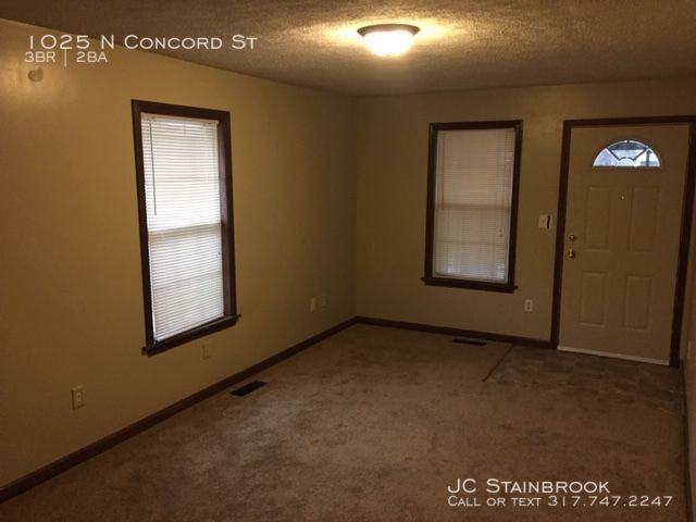 1025 N Concord St - Photo 2 of 7