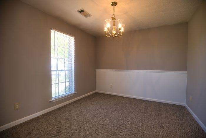 7076 Lakeview Dr - Photo 3 of 11