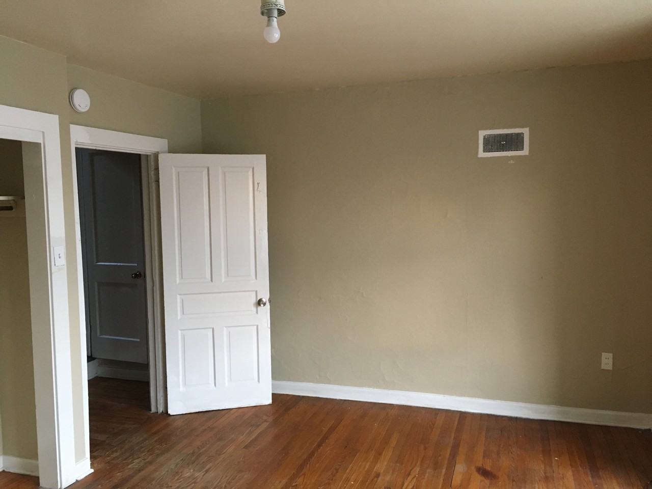 408 John St - Photo 3 of 15