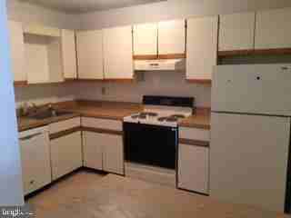 704A Putnam Blvd - Photo 2 of 4
