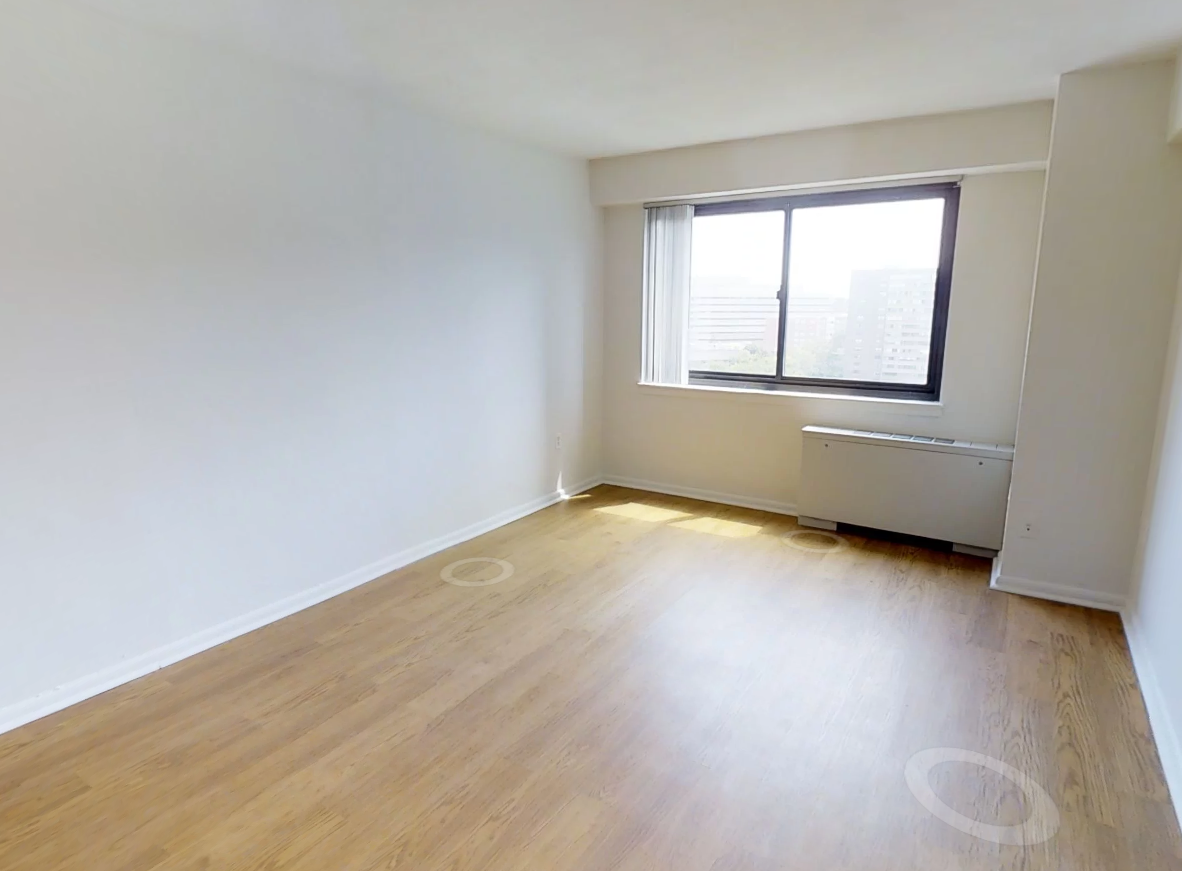 96 Blossom St - Photo 2 of 6