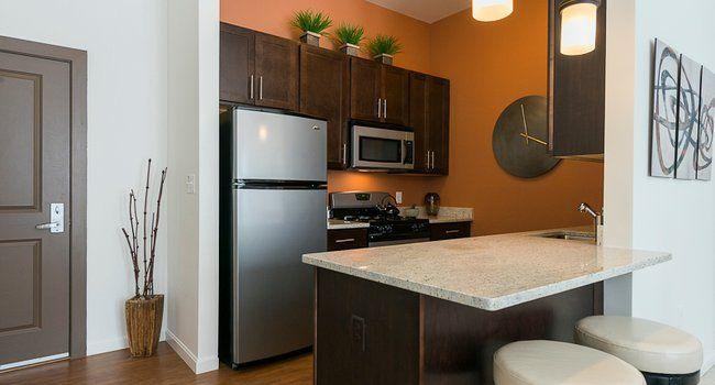 100 Shadow Rd - Photo 2 of 11