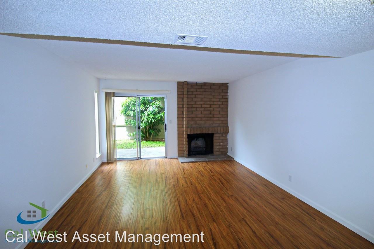 571 Union Ave - Photo 2 of 18