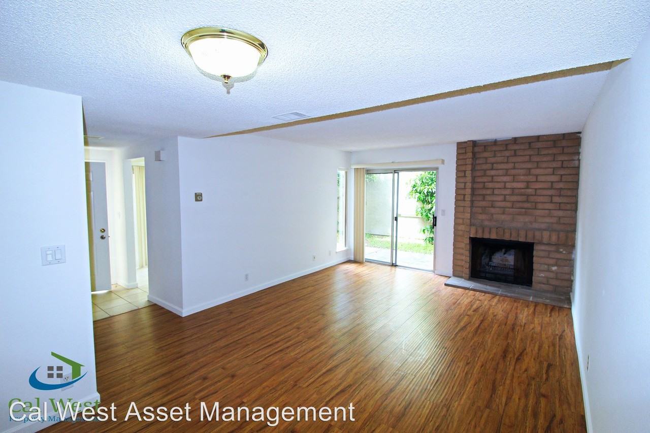 571 Union Ave - Photo 3 of 18