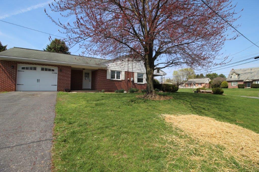 3628 E Newport Rd - Photo 2 of 13