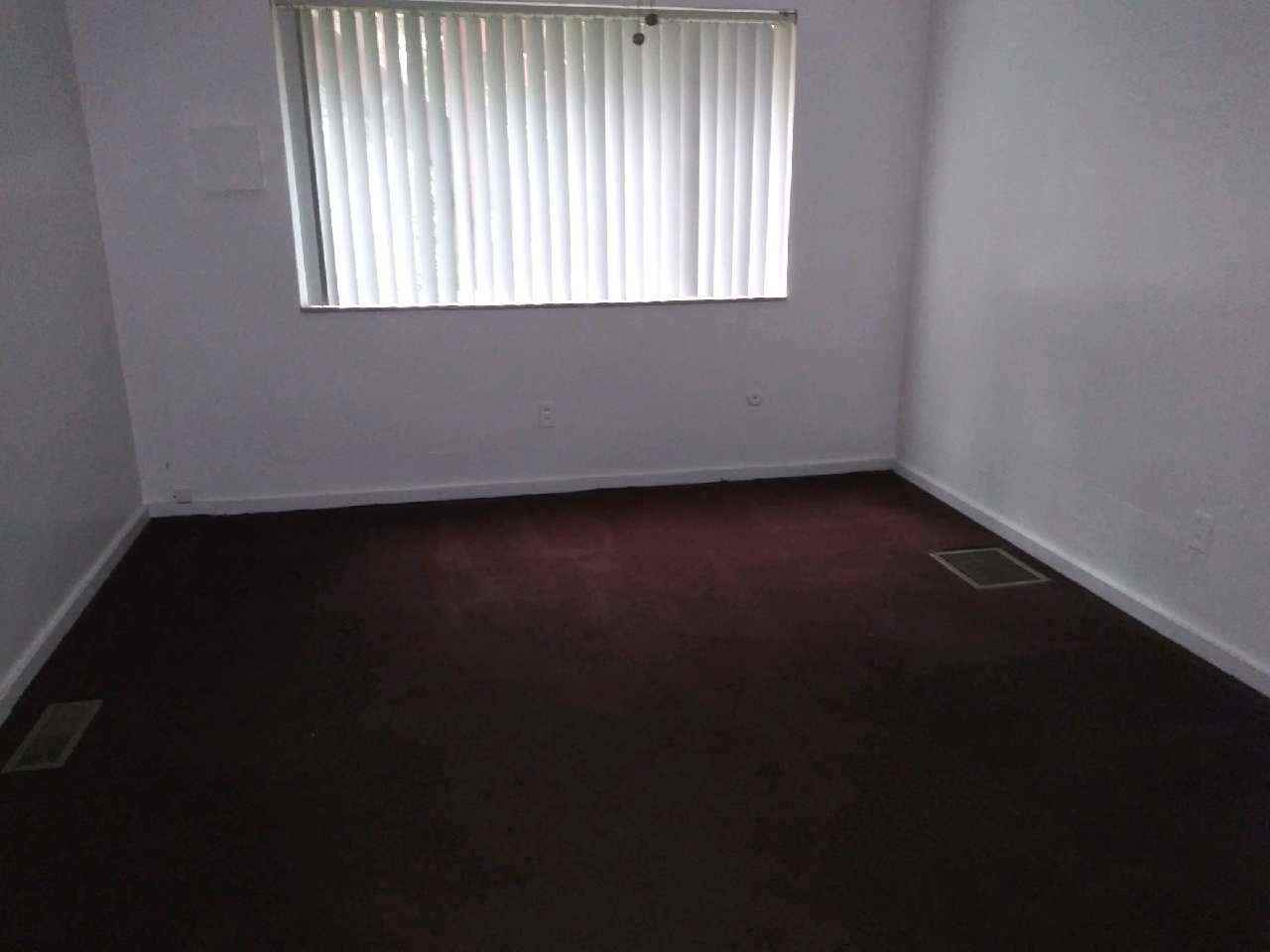 211 Walters Ave - Photo 3 of 12