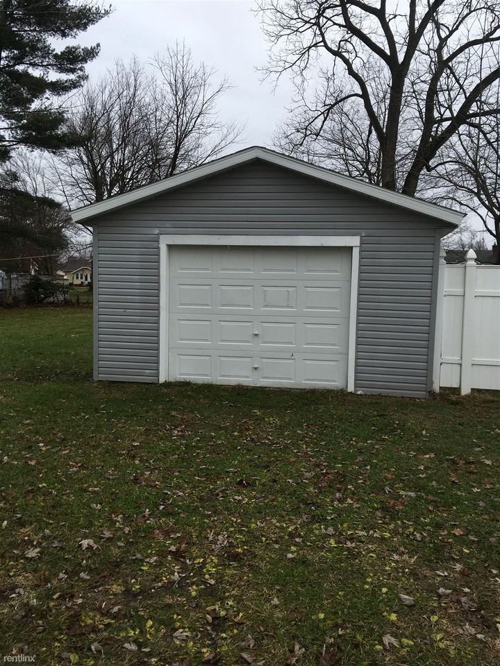 209 S State St - Photo 2 of 12