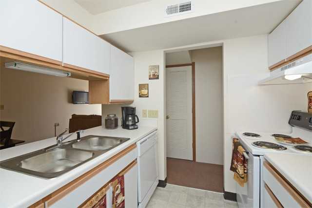 Davis Estates Apartments - Photo 3 of 10