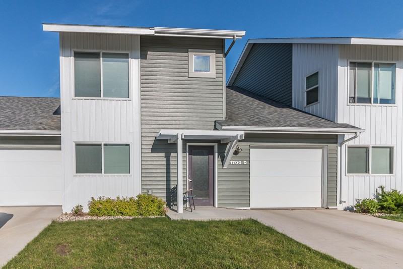 Minot Place Rowhomes - Photo 3 of 24