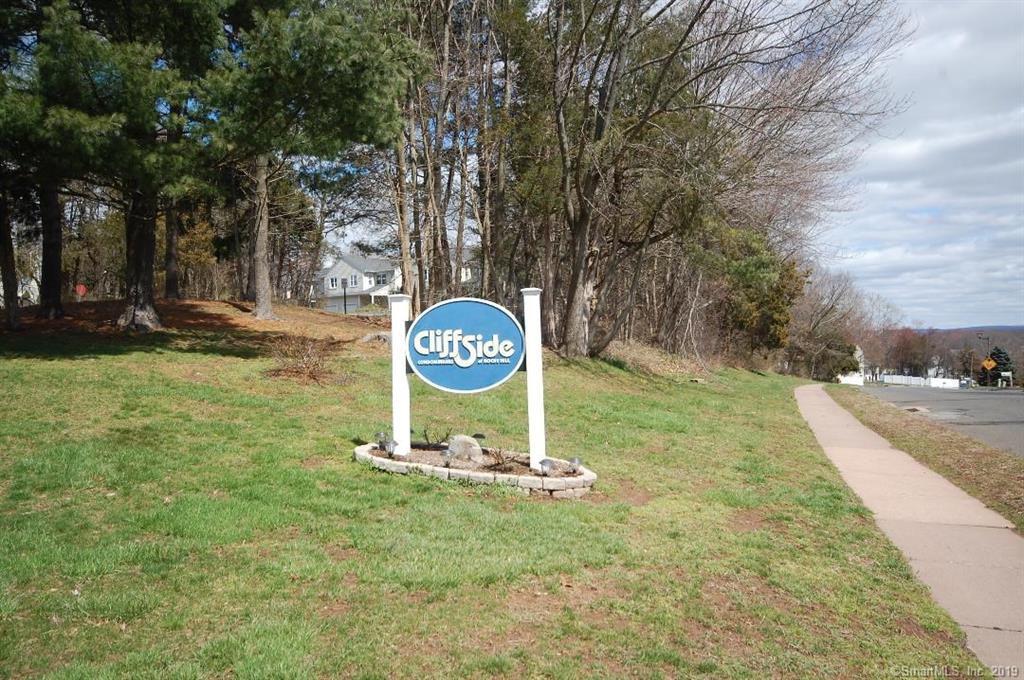 312 Carlton Ln - Photo 2 of 28