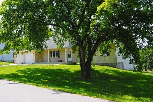 20020 Selby Rd - Photo 3 of 84