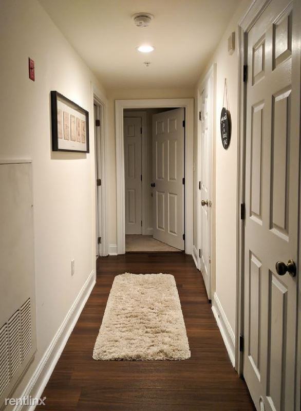 320 Lincoln St - Photo 3 of 4