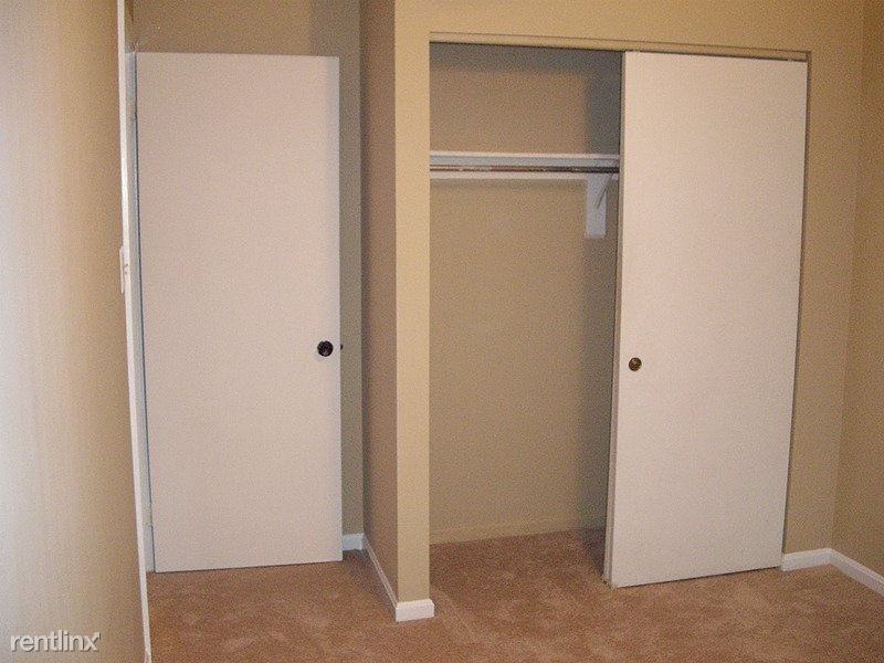 8621 Burnside Ct - Photo 3 of 11