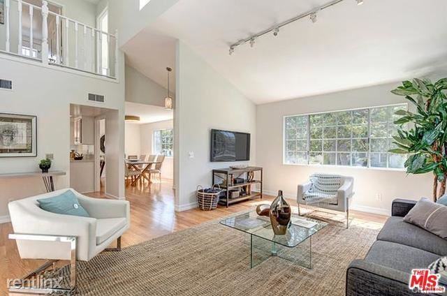 8016 Dunbarton Ave - Photo 2 of 13