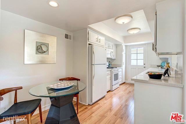 8016 Dunbarton Ave - Photo 3 of 13