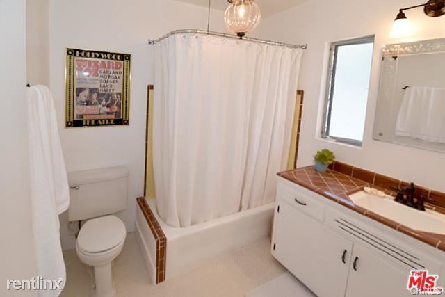 25121 Malibu Rd - Photo 2 of 6