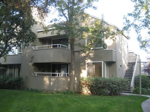 1685 Braddock Ct - Photo 2 of 21