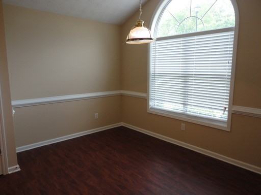 424 Shadetree Ln - Photo 3 of 11