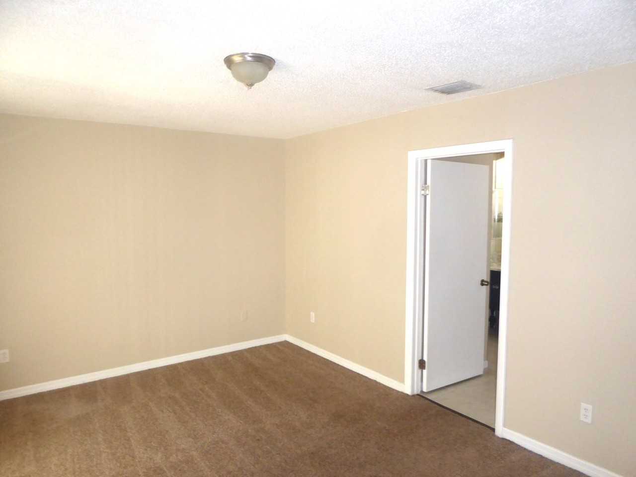 9800 Nw 2nd Ct - Photo 3 of 9