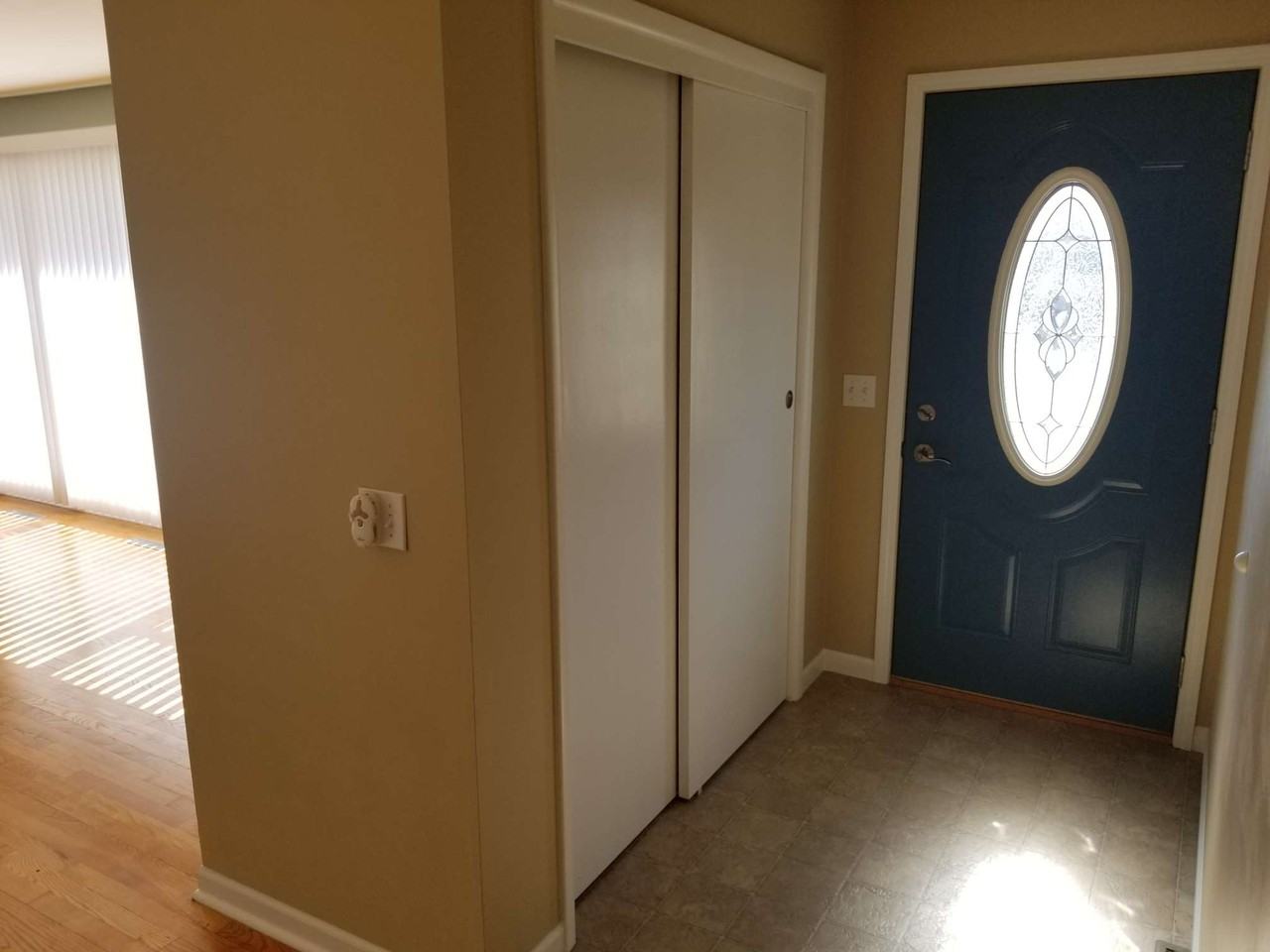 7637 Ravenswood St - Photo 3 of 16