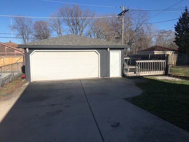 14245 Marquette Ave - Photo 2 of 13