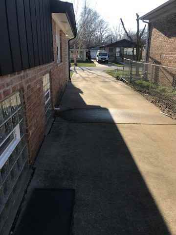 14245 Marquette Ave - Photo 3 of 13