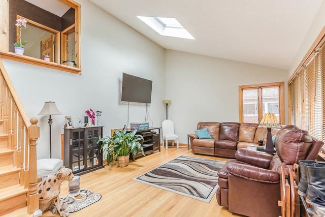 7503 Foster St - Photo 3 of 19