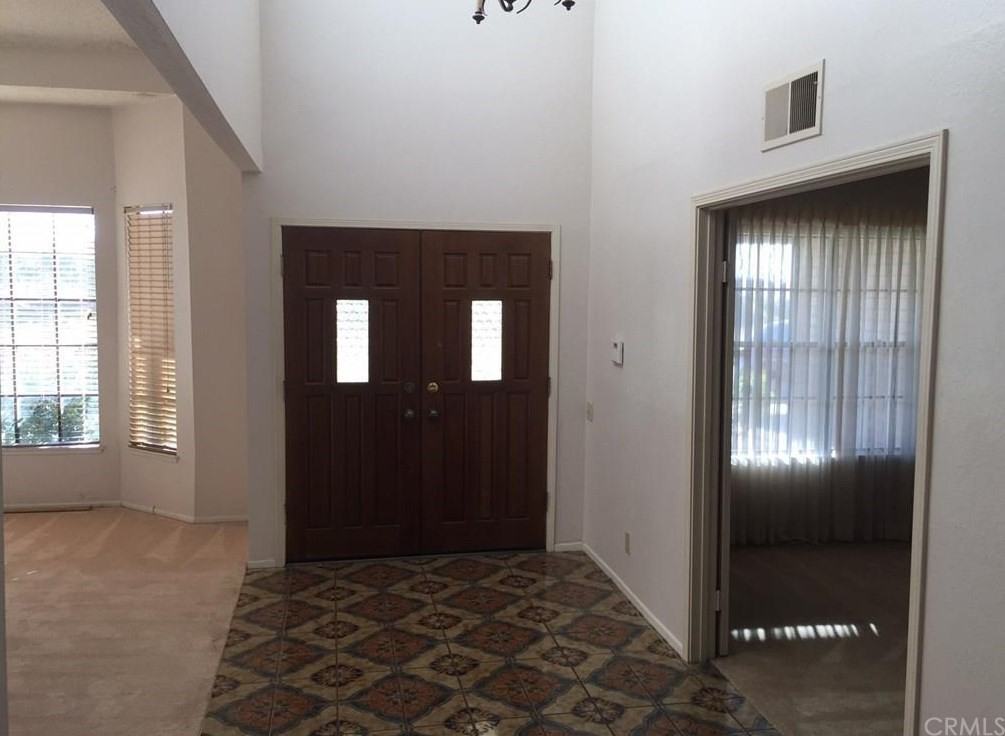 1751 Fairmont Dr - Photo 2 of 15