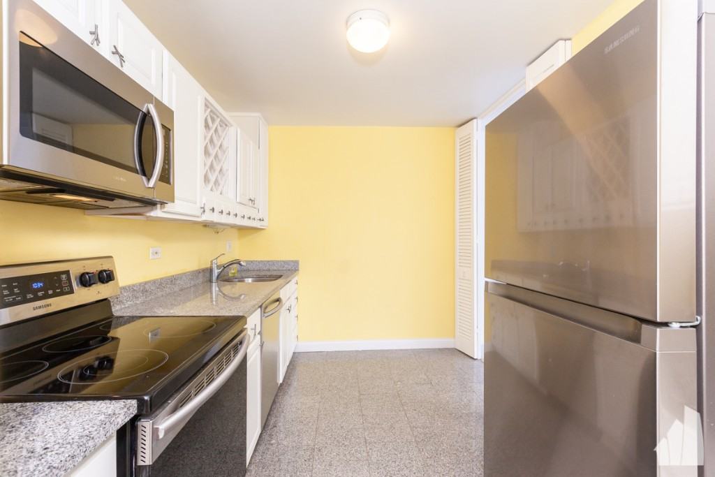 5455 North Sheridan Road