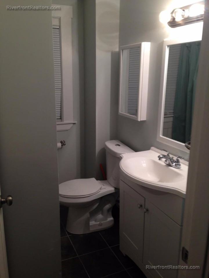 32 Rumford Ave #1 - Photo 3 of 9