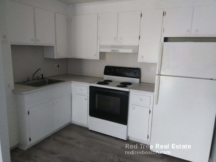 54 Fountain Apts #16 - Photo 3 of 5