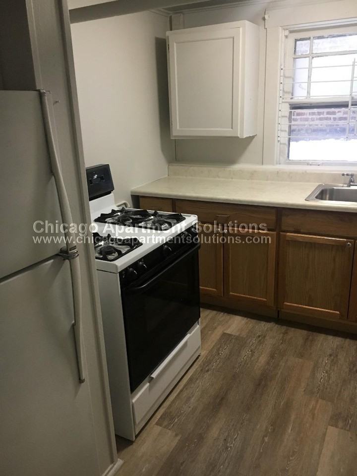 912 S Austin Blvd GDN - Photo 2 of 4