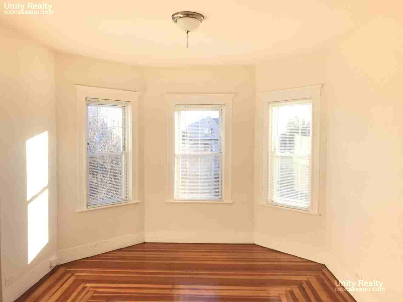 113 Fellsway 3 - Photo 3 of 10