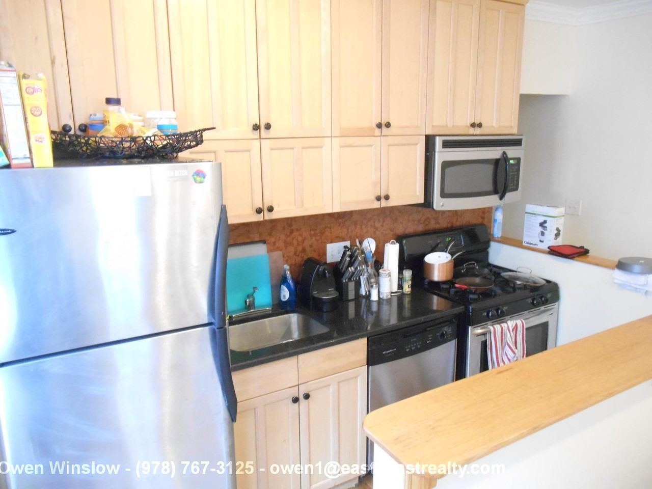 75 Thatcher St. #D11