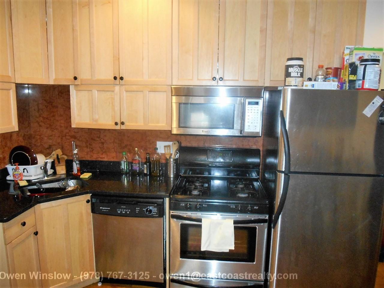 75 Thatcher St. #D32