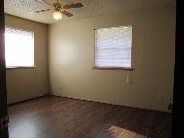 8313 Northwest 37th Street - Photo 5 of 11