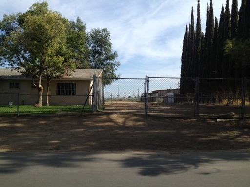 7400 Reynolds St - Photo 2 of 2