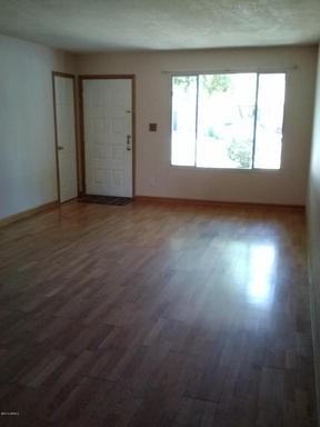 2040 E Rice Dr - Photo 2 of 3