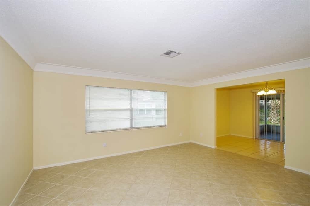 568 Ironwood Dr - Photo 3 of 16