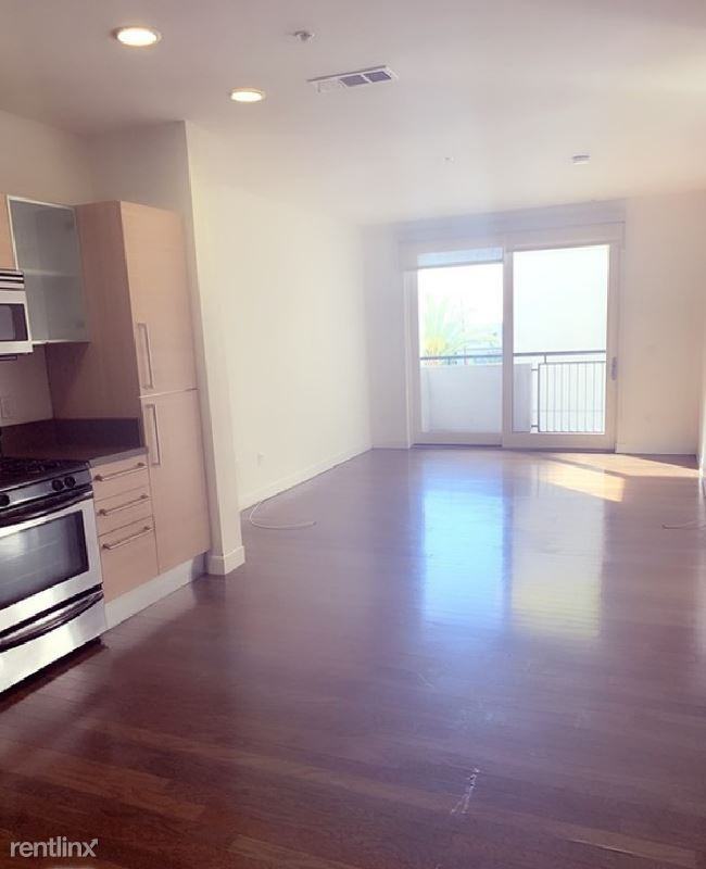 439 Raehn St - Photo 3 of 4