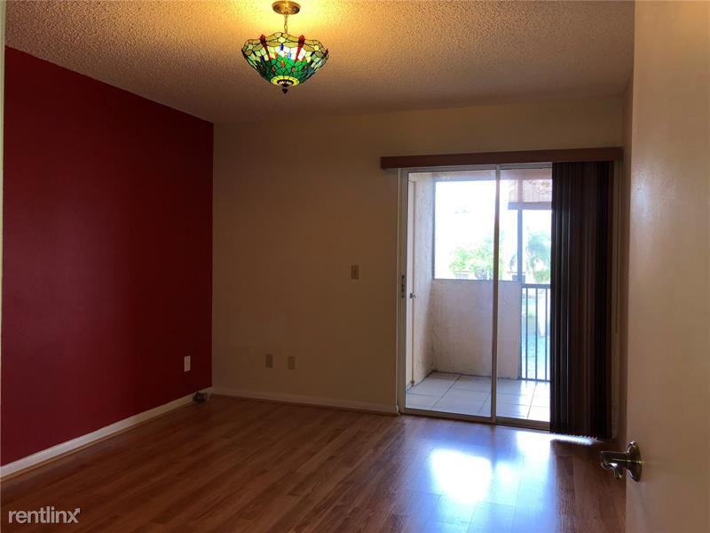 321 SW 81st Ave - Photo 3 of 10