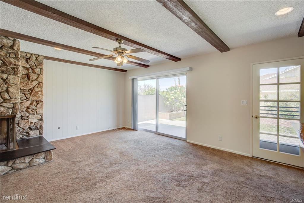 18042 St Andrews Pl - Photo 3 of 21