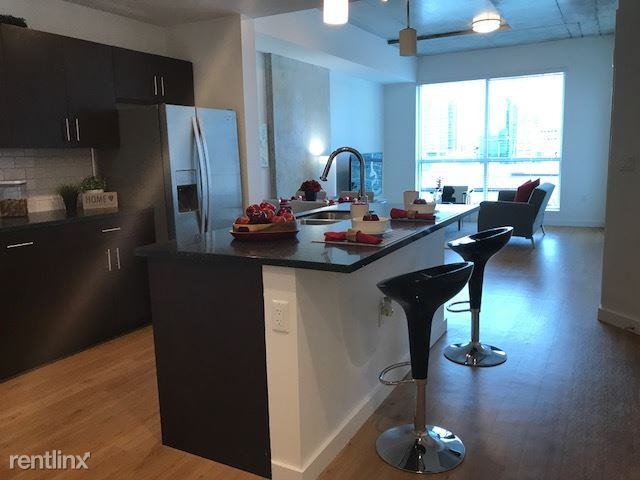 102 Lake Ave - Photo 2 of 5