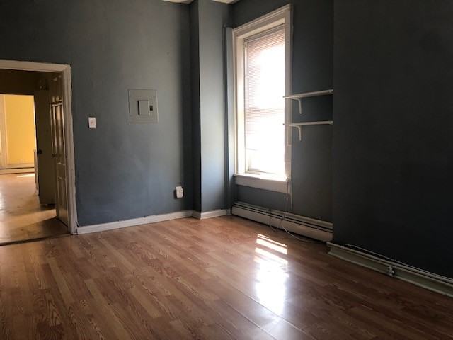 900 Park Ave - Photo 3 of 7