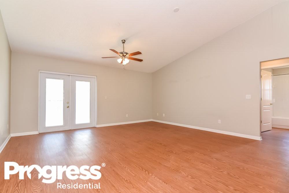 1840 Woodcut Dr - Photo 3 of 16